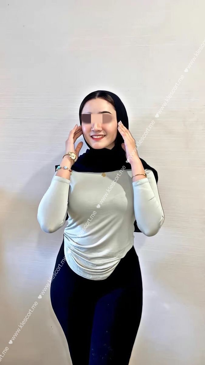 local-student-malay-escort